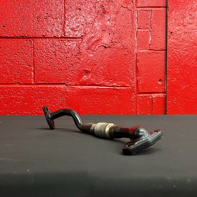 PIPE:TURBO OIL OUTLET