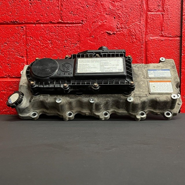COVER:CYLINDER HEAD