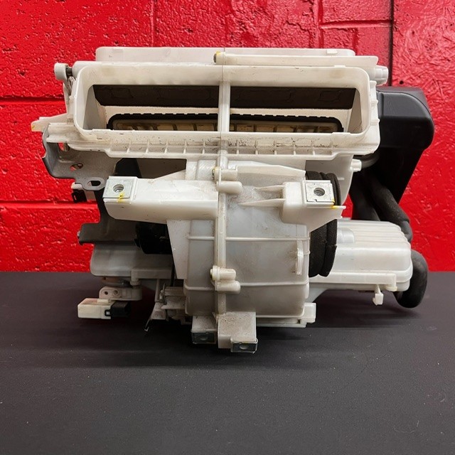 UNIT:AIR CONDITIONER