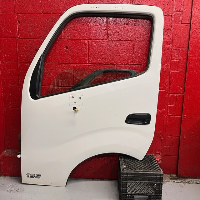 PANEL:FR LH DOOR
